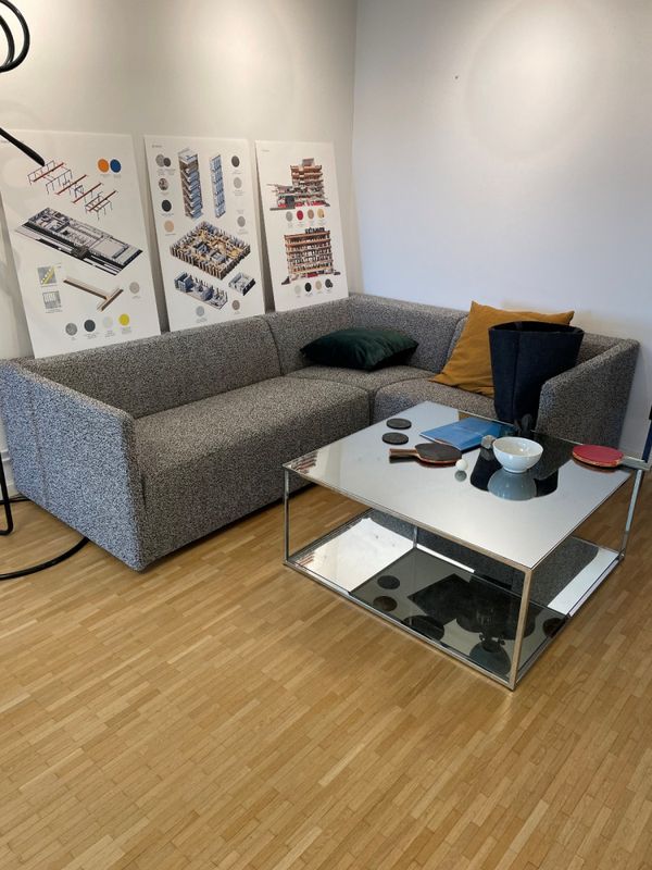 Hörnsoffa Offecct med soffbord - begagnad